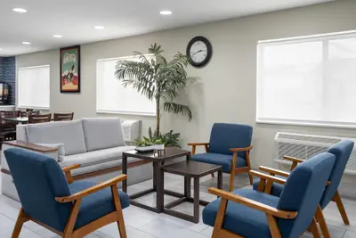 Photo 5 - Travelodge by Wyndham Fargo West Acres