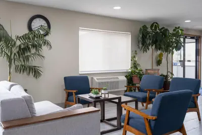 Photo 4 - Travelodge by Wyndham Fargo West Acres
