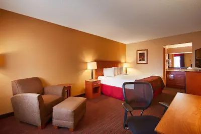 Photo 4 - Best Western Inn