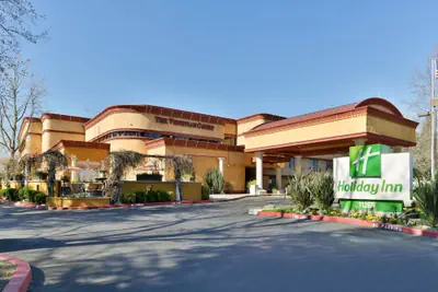Photo 2 - Holiday Inn Rancho Cordova by IHG