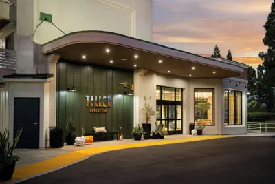 Photo 2 - Tiller House, Laguna Hills, A Tribute Portfolio Hotel