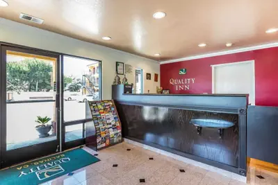 Photo 4 - Quality Inn Salinas City Center Area