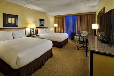 Photo 3 - DoubleTree by Hilton Chicago - Arlington Heights