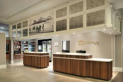 Photo 3 - Courtyard by Marriott Long Beach Downtown