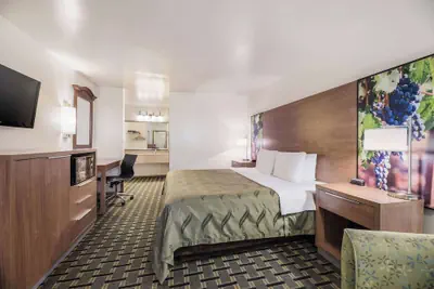 Photo 2 - Quality Inn Near Fort Hunter Liggett