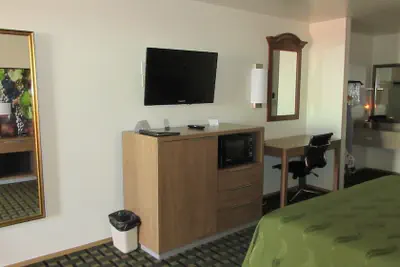 Photo 5 - Quality Inn Near Fort Hunter Liggett