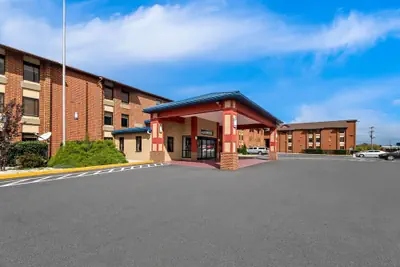 Photo 2 - Travelodge by Wyndham Winchester