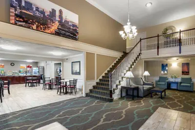 Photo 4 - Quality Inn & Suites Des Moines - Merle Hay Road