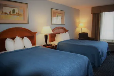 Photo 3 - Texas Inn & Suites-Denton