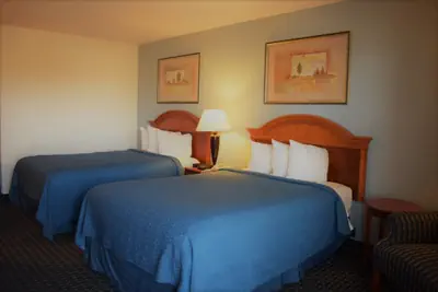 Photo 4 - Texas Inn & Suites-Denton