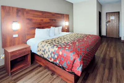 Photo 2 - Econo Lodge Fargo - West Acres