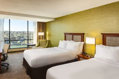 Photo 4 - Holiday Inn Austin -Town Lake by IHG