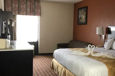Photo 3 - Baymont by Wyndham Cincinnati