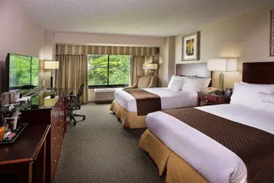 Photo 5 - DoubleTree by Hilton Charlotte Airport