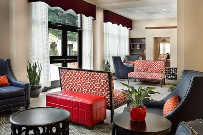 Photo 4 - DoubleTree by Hilton Charlotte Airport