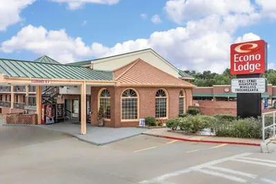 Photo 2 - Econo Lodge Acworth East