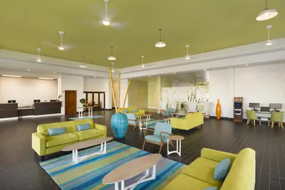 Photo 3 - Kauai Shores Hotel