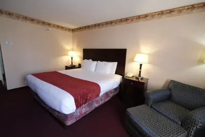 Photo 5 - Fireside Inn & Suites Portland
