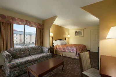 Photo 5 - Days Inn by Wyndham Nashville Airport