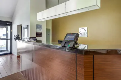 Photo 4 - Sleep Inn & Suites Omaha Airport