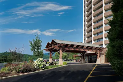 Photo 2 - The Park Vista - a DoubleTree by Hilton Hotel - Gatlinburg