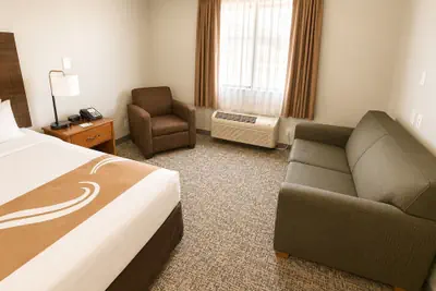 Photo 5 - Travelodge by Wyndham Rapid City/Black Hills