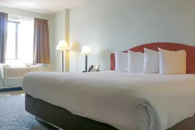 Photo 4 - Travelodge by Wyndham Rapid City/Black Hills