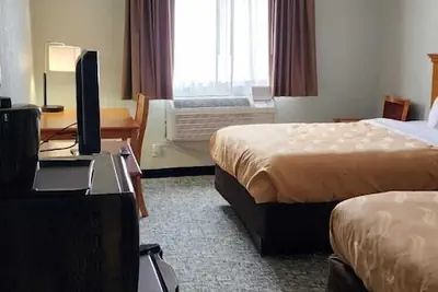 Photo 5 - Travelodge by Wyndham Rapid City/Black Hills