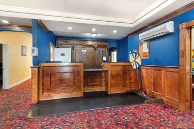Photo 4 - Best Western White House Inn