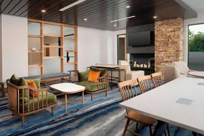 Photo 2 - Fairfield Inn & Suites by Marriott Alexandria West/Mark Center