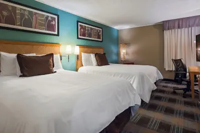 Photo 4 - Jasper Inn