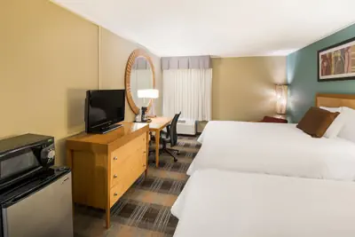 Photo 5 - Jasper Inn