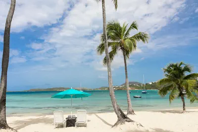 Photo 2 - Secret Harbour Beach Resort