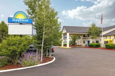 Photo 2 - Days Inn by Wyndham Williams