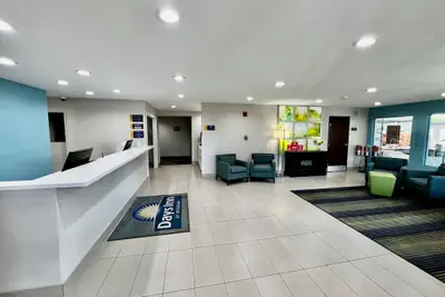 Photo 3 - Days Inn by Wyndham Williams