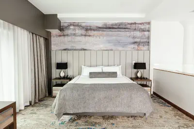 Photo 5 - Atheneum Suite Hotel