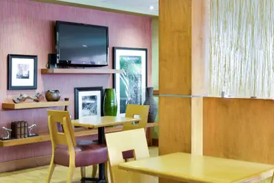 Photo 2 - Hampton Inn Harrisonburg - University