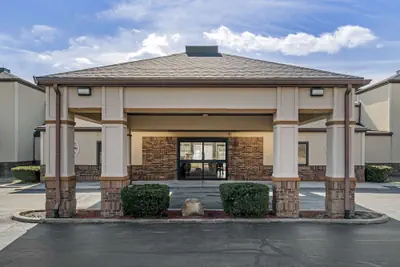 Photo 2 - Comfort Inn East Oregon - Toledo