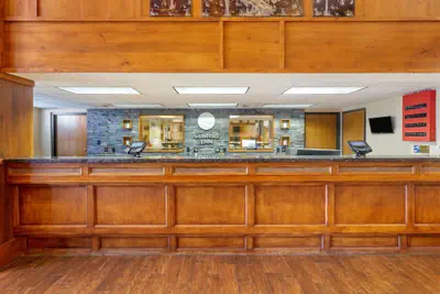 Photo 2 - Comfort Inn at Thousand Hills