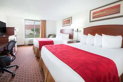 Photo 3 - Ramada by Wyndham Enid