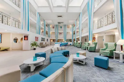 Photo 4 - The Blu Hotel Blue Ash Cincinnati, an Ascend Collection Hotel