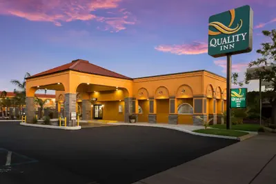Photo 2 - Quality Inn Redding near I-5