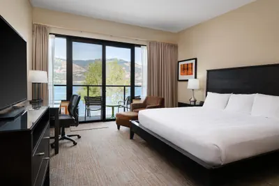 Photo 2 - Best Western Plus Hood River Inn