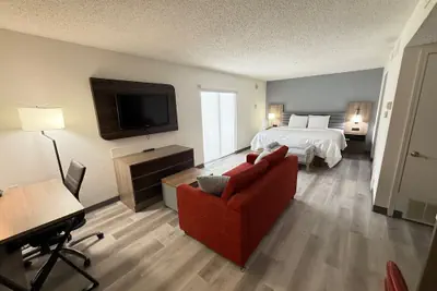 Photo 2 - Hawthorn Suites by Wyndham Tinton Falls