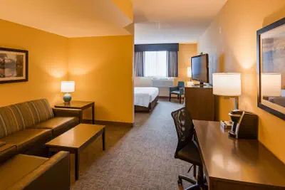 Photo 5 - Best Western East Towne Suites
