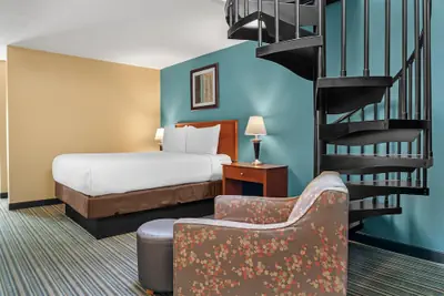 Photo 5 - Best Western Plus Traverse City