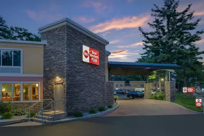 Photo 2 - Best Western Plus Traverse City