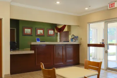 Photo 3 - Comfort Inn & Suites Zanesville City Center