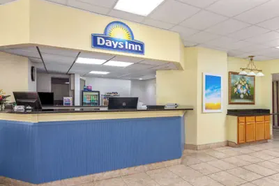 Photo 3 - Days Inn by Wyndham Shelby