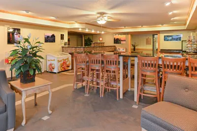 Photo 3 - Best Western Plus Landmark Inn